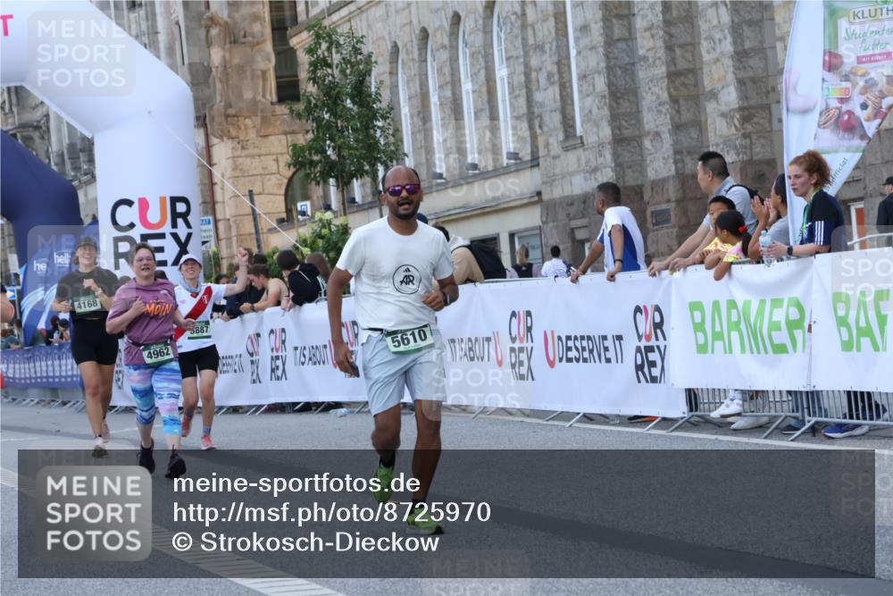 07.09.2025 - BARMER Alsterlauf Strokosch-Dieckow http://msf.ph/oto/8725970 07.09.2025 10:25:34 Ziel 2692, 2804, 4962, 5090, 5610, 8481 meine-sportfotos.de