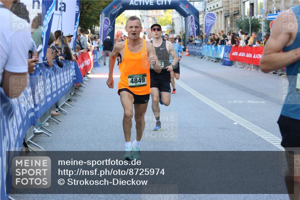 07.09.2025 - BARMER Alsterlauf Strokosch-Dieckow http://msf.ph/oto/8725974 07.09.2025 09:44:10 Ziel 2212, 2340, 2561, 2742, 2785, 3230, 3638, 4543, 4599, 4896, 5500, 5983, 6116, 6120, 6204 meine-sportfotos.de