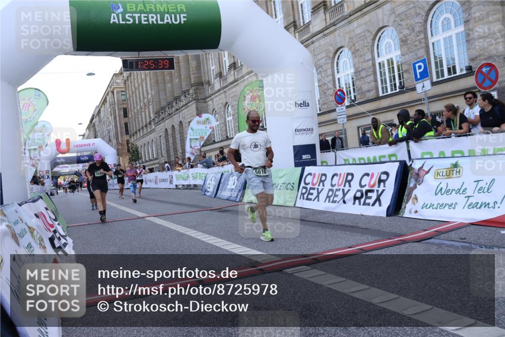 07.09.2025 - BARMER Alsterlauf Strokosch-Dieckow http://msf.ph/oto/8725978 07.09.2025 10:25:37 Ziel 2691, 2692, 4168, 4962, 5610, 5887, 8481 meine-sportfotos.de