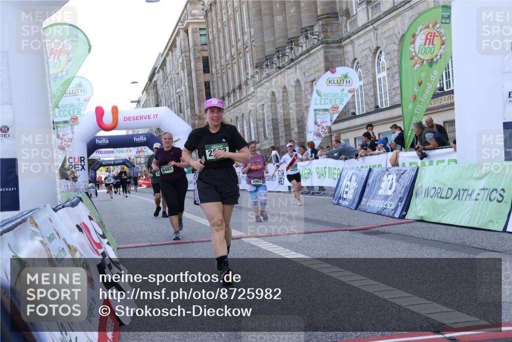 07.09.2025 - BARMER Alsterlauf Strokosch-Dieckow http://msf.ph/oto/8725982 07.09.2025 10:25:39 Ziel 2691, 2692, 4168, 4962, 5610, 5887, 8481 meine-sportfotos.de