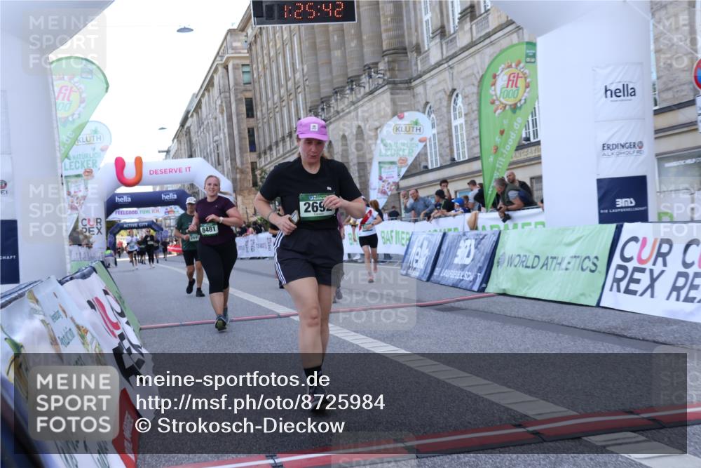 07.09.2025 - BARMER Alsterlauf Strokosch-Dieckow http://msf.ph/oto/8725984 07.09.2025 10:25:40 Ziel 2691, 2692, 4168, 4962, 5610, 5887, 8481 meine-sportfotos.de