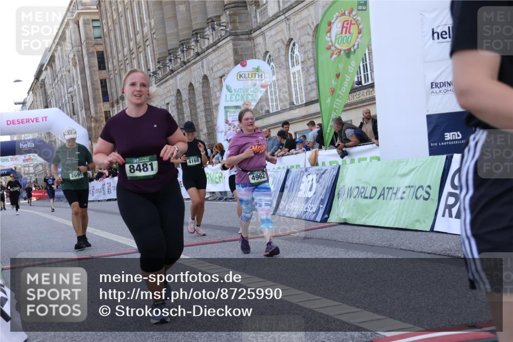 07.09.2025 - BARMER Alsterlauf Strokosch-Dieckow http://msf.ph/oto/8725990 07.09.2025 10:25:41 Ziel 2691, 2692, 4168, 4962, 5610, 5887, 8481 meine-sportfotos.de