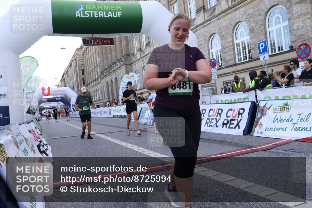07.09.2025 - BARMER Alsterlauf Strokosch-Dieckow http://msf.ph/oto/8725994 07.09.2025 10:25:43 Ziel 2691, 2692, 4168, 4581, 4962, 5887, 6056, 8481 meine-sportfotos.de