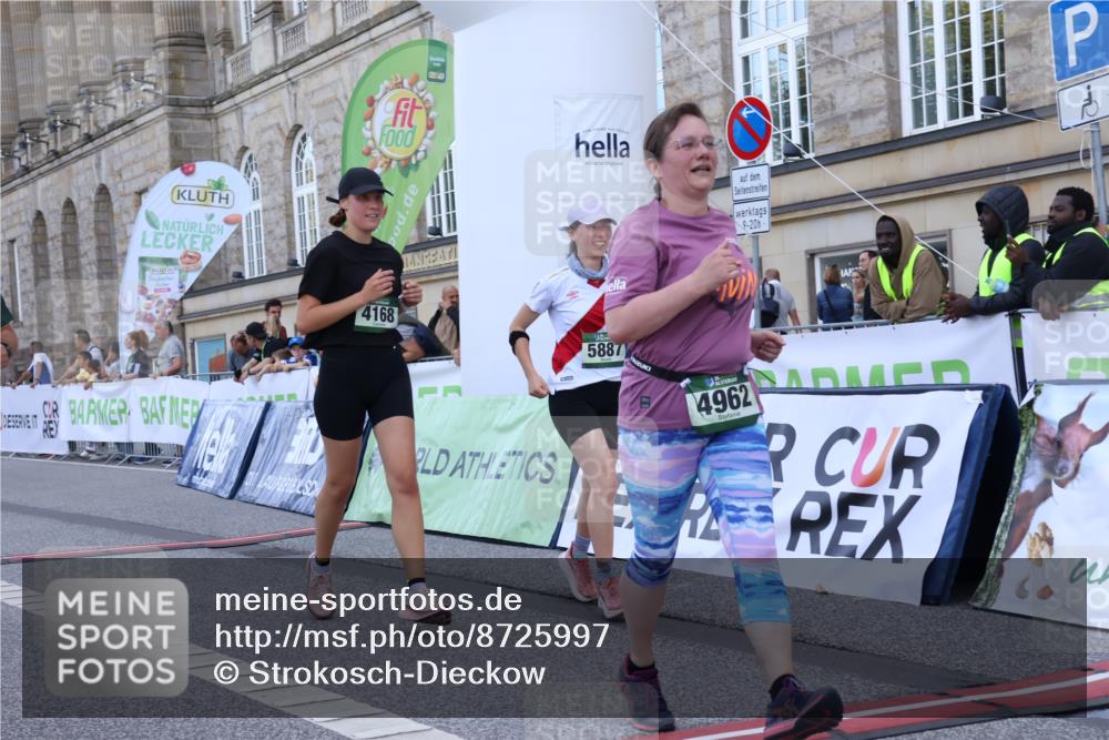 07.09.2025 - BARMER Alsterlauf Strokosch-Dieckow http://msf.ph/oto/8725997 07.09.2025 10:25:43 Ziel 2691, 2692, 4168, 4581, 4962, 5887, 6056, 8481 meine-sportfotos.de