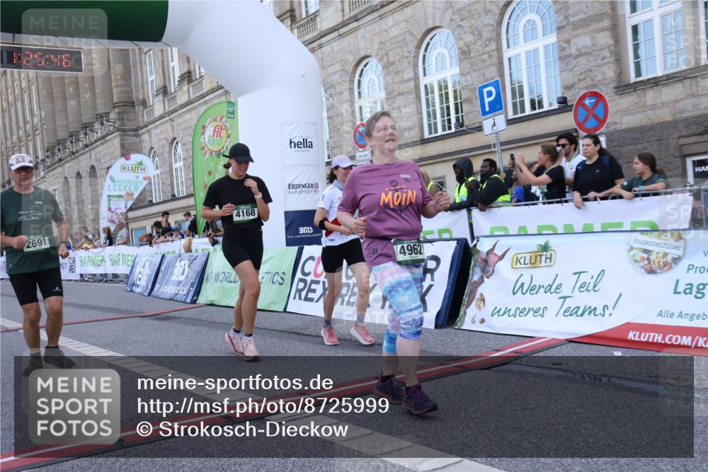 07.09.2025 - BARMER Alsterlauf Strokosch-Dieckow http://msf.ph/oto/8725999 07.09.2025 10:25:44 Ziel 2691, 4168, 4581, 4962, 5887, 6056, 8481 meine-sportfotos.de