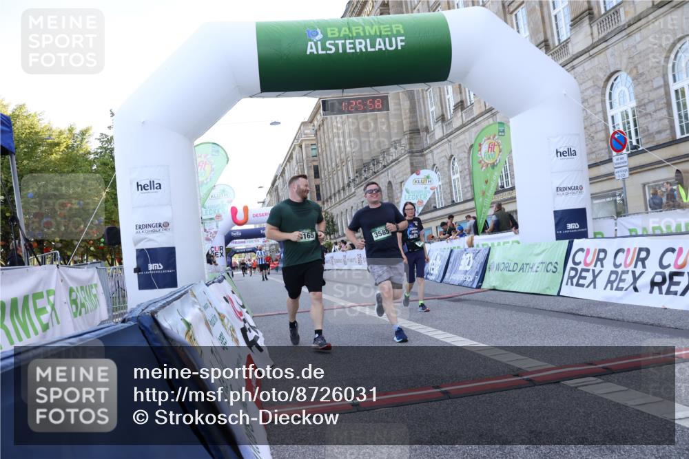 07.09.2025 - BARMER Alsterlauf Strokosch-Dieckow http://msf.ph/oto/8726031 07.09.2025 10:25:56 Ziel 2170, 4165, 5568, 5569 meine-sportfotos.de