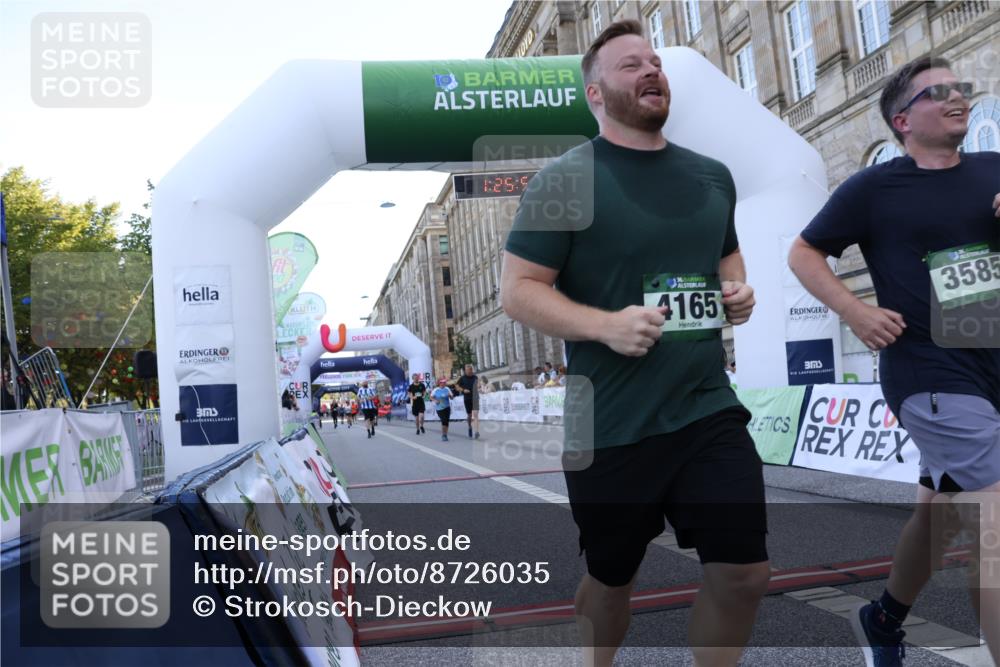 07.09.2025 - BARMER Alsterlauf Strokosch-Dieckow http://msf.ph/oto/8726035 07.09.2025 10:25:57 Ziel 2170, 4165, 5568, 5569, 8219 meine-sportfotos.de
