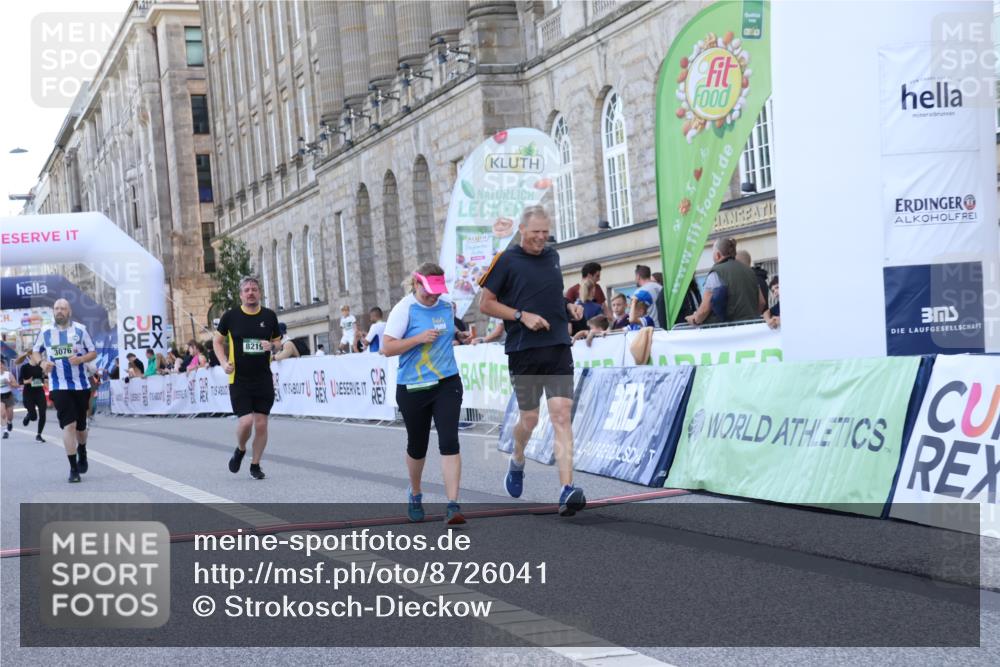 07.09.2025 - BARMER Alsterlauf Strokosch-Dieckow http://msf.ph/oto/8726041 07.09.2025 10:26:01 Ziel 2170, 3076, 3952, 3953, 4165, 5568, 5569, 8219 meine-sportfotos.de