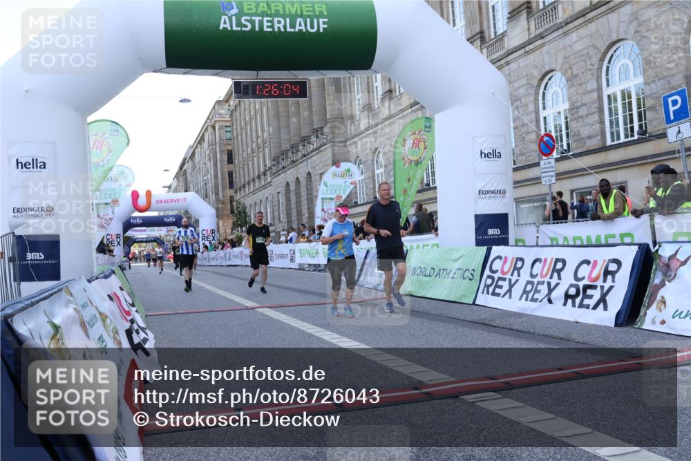 07.09.2025 - BARMER Alsterlauf Strokosch-Dieckow http://msf.ph/oto/8726043 07.09.2025 10:26:02 Ziel 3076, 3952, 3953, 4469, 5568, 5569, 8219 meine-sportfotos.de