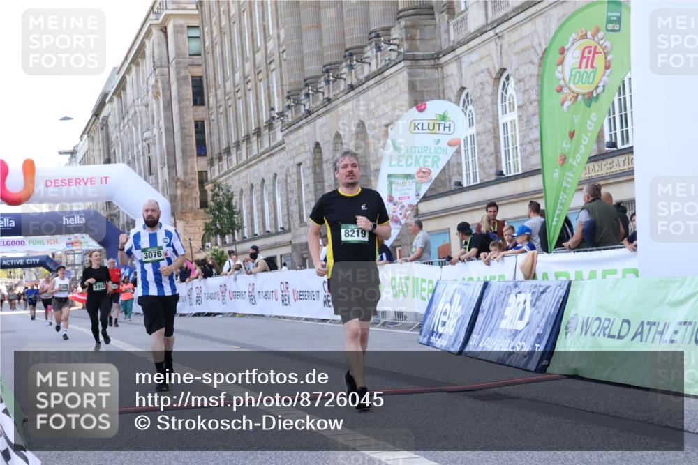 07.09.2025 - BARMER Alsterlauf Strokosch-Dieckow http://msf.ph/oto/8726045 07.09.2025 10:26:04 Ziel 3076, 3952, 3953, 4469, 5568, 5569, 8219 meine-sportfotos.de