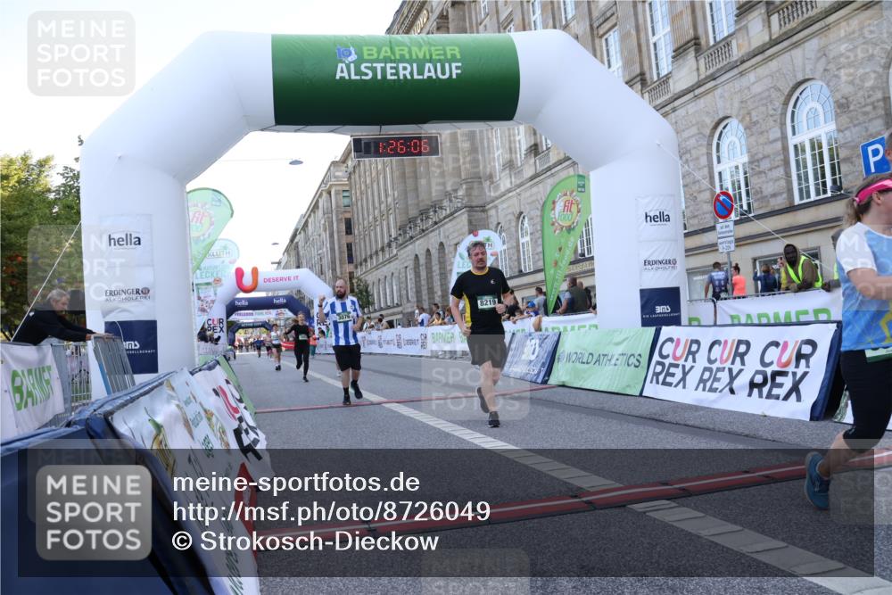 07.09.2025 - BARMER Alsterlauf Strokosch-Dieckow http://msf.ph/oto/8726049 07.09.2025 10:26:04 Ziel 3076, 3952, 3953, 4469, 5568, 5569, 8219 meine-sportfotos.de