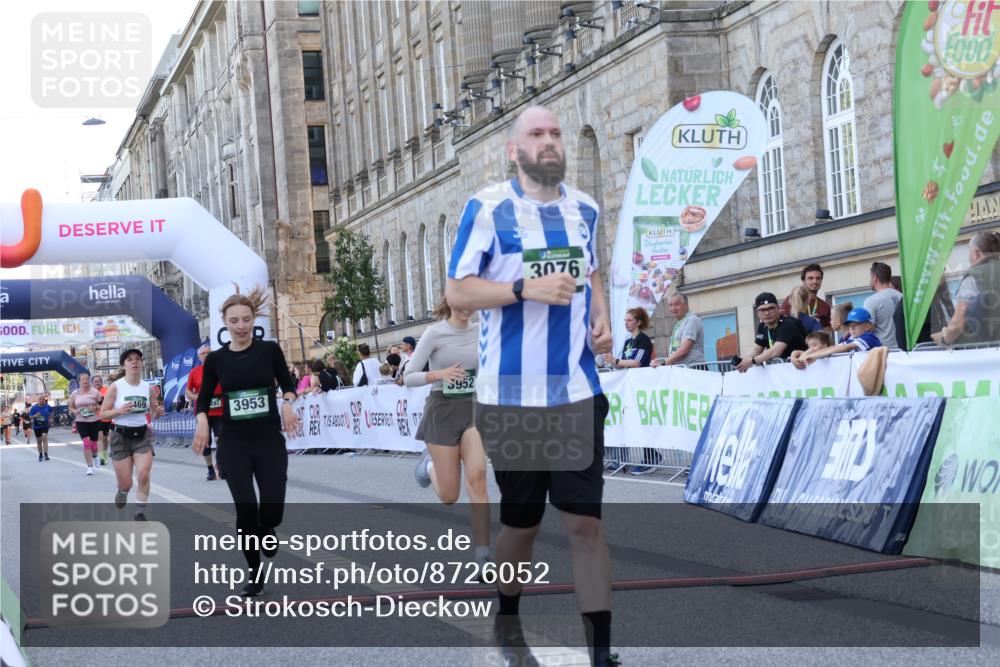 07.09.2025 - BARMER Alsterlauf Strokosch-Dieckow http://msf.ph/oto/8726052 07.09.2025 10:26:06 Ziel 3076, 3952, 3953, 4469, 5568, 5569, 8219 meine-sportfotos.de