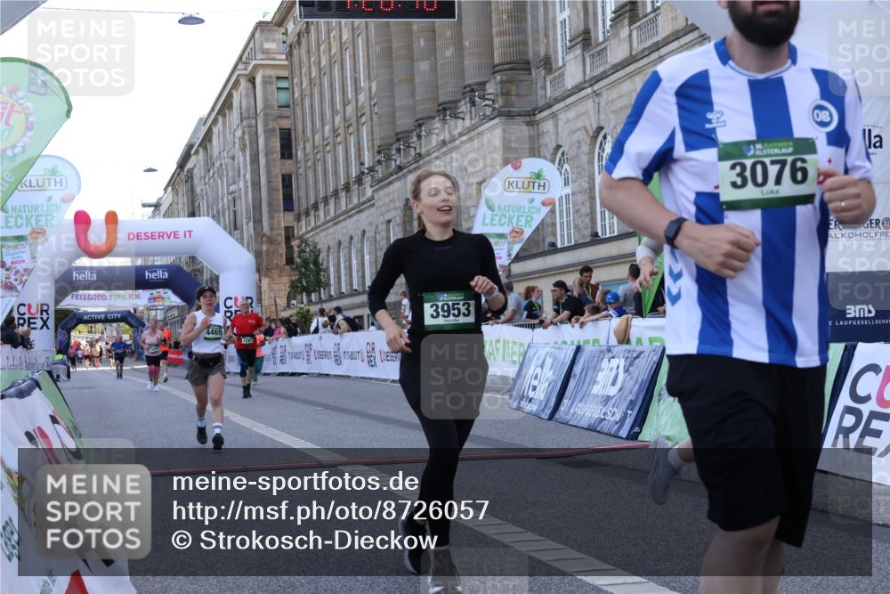 07.09.2025 - BARMER Alsterlauf Strokosch-Dieckow http://msf.ph/oto/8726057 07.09.2025 10:26:08 Ziel 2287, 3076, 3952, 3953, 4469, 8219 meine-sportfotos.de