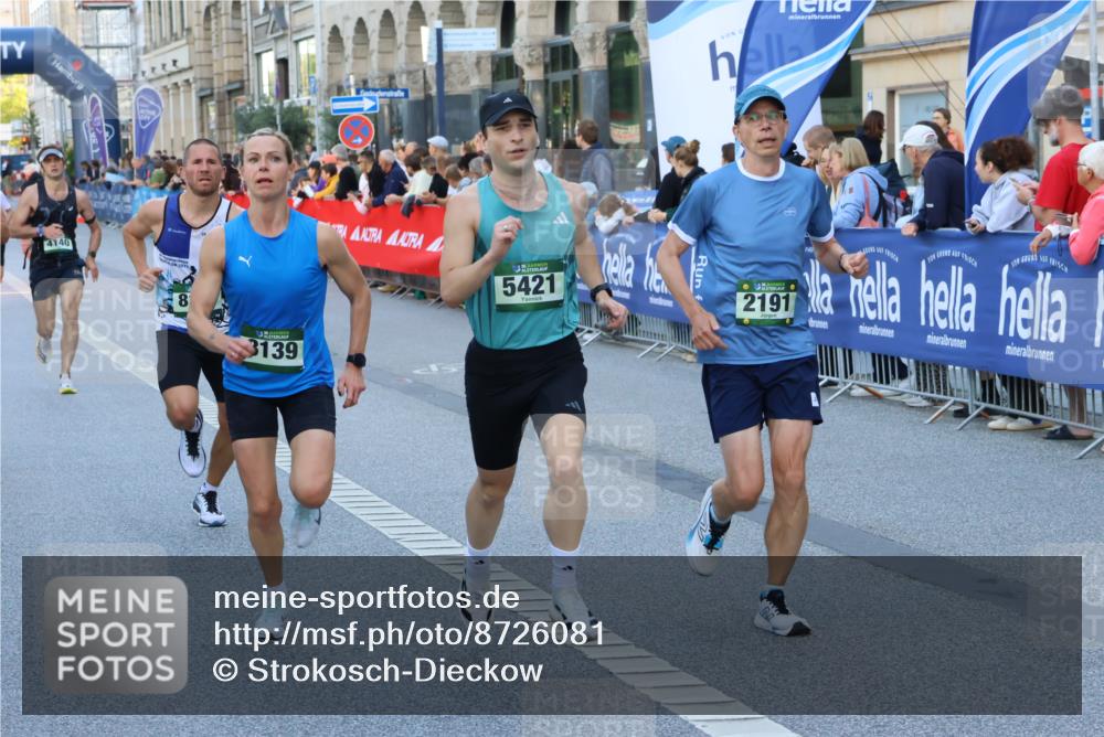 07.09.2025 - BARMER Alsterlauf Strokosch-Dieckow http://msf.ph/oto/8726081 07.09.2025 09:43:45 Ziel 2339, 2409, 2411, 2618, 2699, 2826, 3480, 3596, 4382, 4472, 4849, 4949, 5034, 5227, 5751, 5862, 6020, 6051, 6108, 6193, 6255, 8040, 8113, 8154, 8364 meine-sportfotos.de