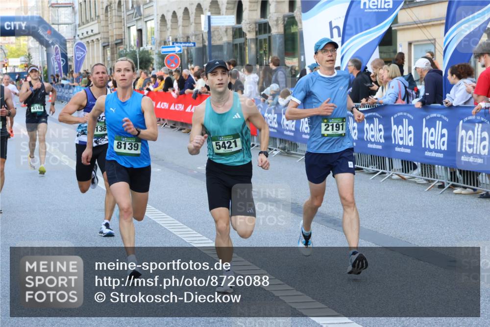07.09.2025 - BARMER Alsterlauf Strokosch-Dieckow http://msf.ph/oto/8726088 07.09.2025 09:43:45 Ziel 2339, 2409, 2411, 2618, 2699, 2826, 3480, 3596, 4382, 4472, 4849, 4949, 5034, 5227, 5751, 5862, 6020, 6051, 6108, 6193, 6255, 8040, 8113, 8154, 8364 meine-sportfotos.de