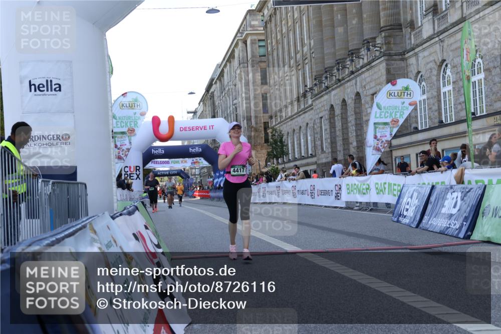 07.09.2025 - BARMER Alsterlauf Strokosch-Dieckow http://msf.ph/oto/8726116 07.09.2025 10:26:37 Ziel 3293, 3295, 3452, 4417 meine-sportfotos.de