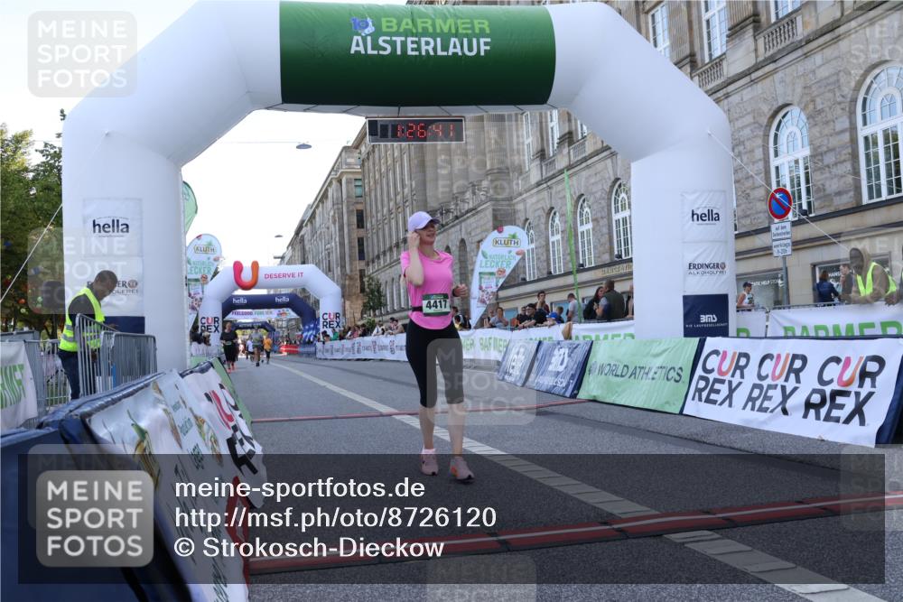 07.09.2025 - BARMER Alsterlauf Strokosch-Dieckow http://msf.ph/oto/8726120 07.09.2025 10:26:39 Ziel 3293, 3295, 3452, 4417 meine-sportfotos.de