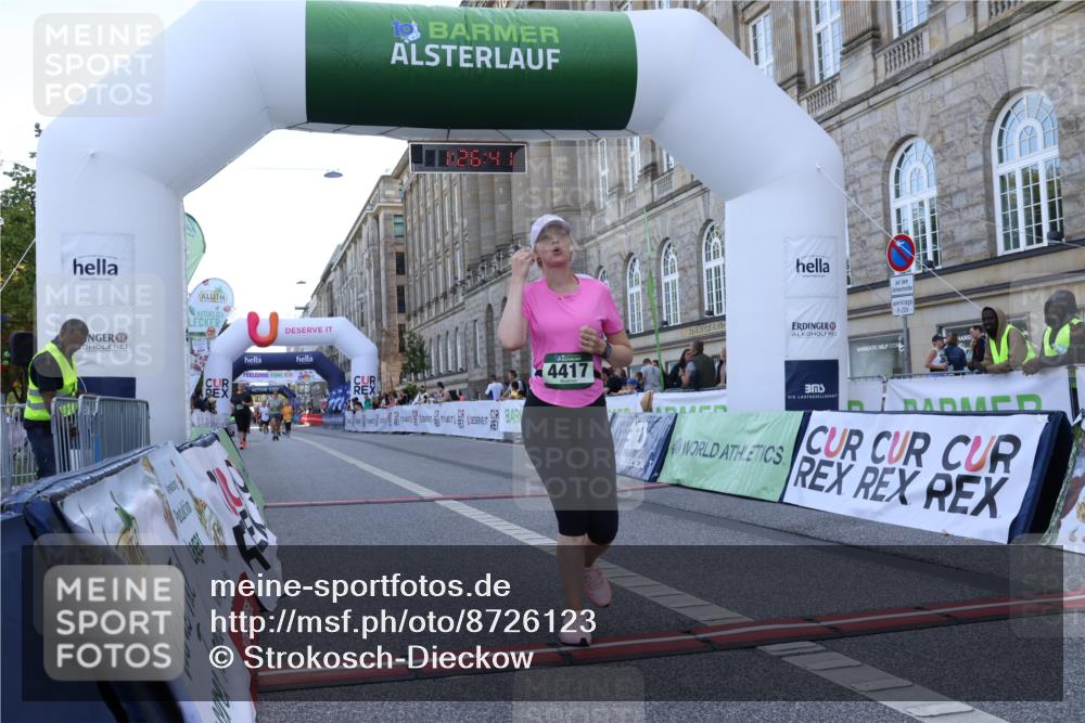 07.09.2025 - BARMER Alsterlauf Strokosch-Dieckow http://msf.ph/oto/8726123 07.09.2025 10:26:39 Ziel 3293, 3295, 3452, 4417 meine-sportfotos.de