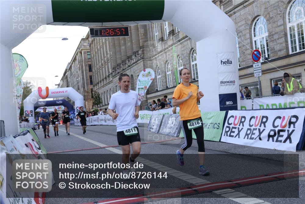 07.09.2025 - BARMER Alsterlauf Strokosch-Dieckow http://msf.ph/oto/8726144 07.09.2025 10:26:55 Ziel 3634, 4576, 4579, 4811, 4816, 5417, 8003 meine-sportfotos.de