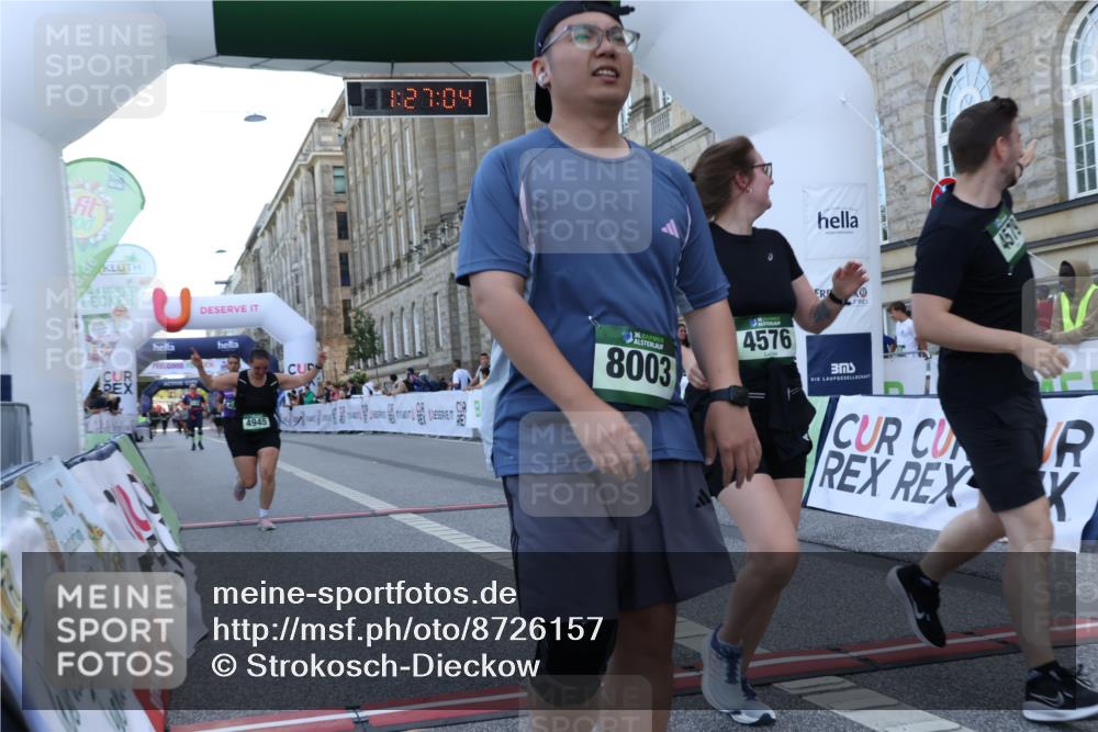 07.09.2025 - BARMER Alsterlauf Strokosch-Dieckow http://msf.ph/oto/8726157 07.09.2025 10:27:02 Ziel 4008, 4576, 4579, 4945, 5417, 8003 meine-sportfotos.de
