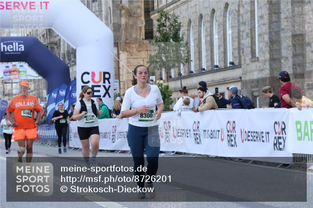07.09.2025 - BARMER Alsterlauf Strokosch-Dieckow http://msf.ph/oto/8726201 07.09.2025 10:27:29 Ziel 3968, 4144, 5439, 8300, 8341 meine-sportfotos.de