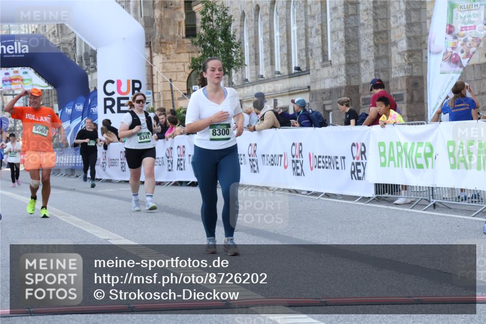 07.09.2025 - BARMER Alsterlauf Strokosch-Dieckow http://msf.ph/oto/8726202 07.09.2025 10:27:30 Ziel 3968, 5439, 8300, 8341 meine-sportfotos.de