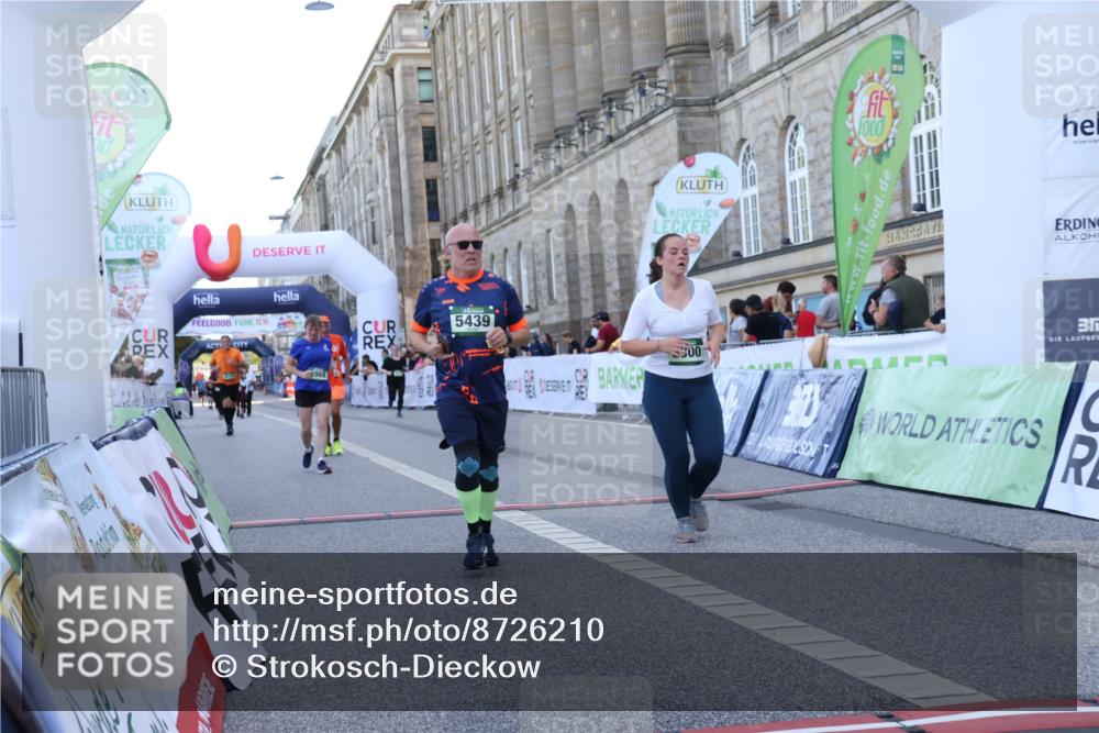 07.09.2025 - BARMER Alsterlauf Strokosch-Dieckow http://msf.ph/oto/8726210 07.09.2025 10:27:33 Ziel 3968, 4713, 5065, 5439, 8300, 8341 meine-sportfotos.de