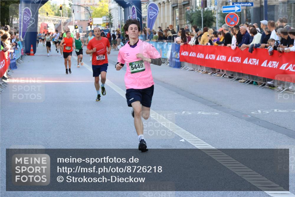 07.09.2025 - BARMER Alsterlauf Strokosch-Dieckow http://msf.ph/oto/8726218 07.09.2025 09:43:02 Ziel 2059, 2400, 3814, 3890, 4050, 4963, 5382, 5389, 5714, 8006, 8336 meine-sportfotos.de