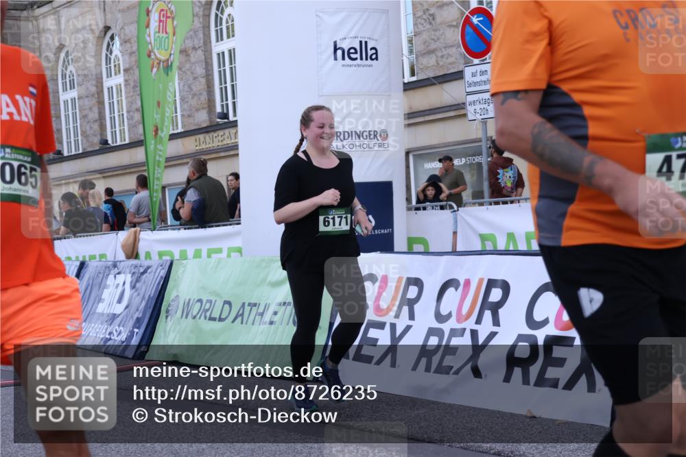 07.09.2025 - BARMER Alsterlauf Strokosch-Dieckow http://msf.ph/oto/8726235 07.09.2025 10:27:43 Ziel 2008, 2119, 2179, 4713, 4858, 5065, 5327, 6171 meine-sportfotos.de