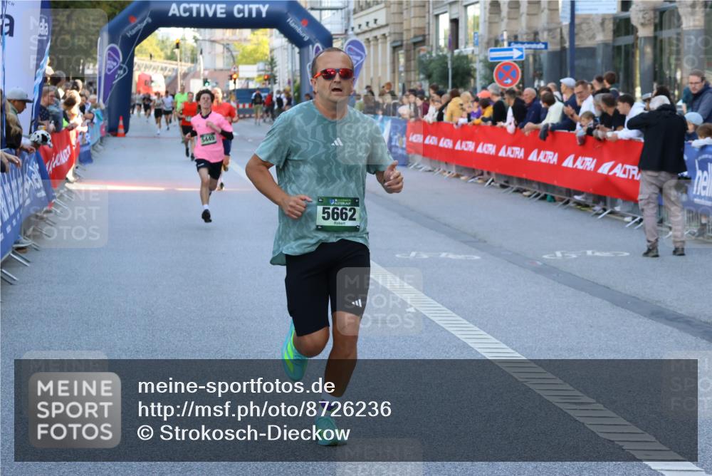 07.09.2025 - BARMER Alsterlauf Strokosch-Dieckow http://msf.ph/oto/8726236 07.09.2025 09:42:59 Ziel 2059, 2176, 3814, 3890, 4050, 4963, 5382, 8270, 8336 meine-sportfotos.de