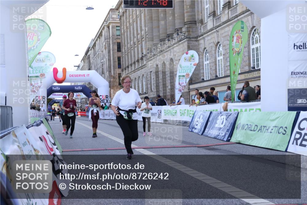 07.09.2025 - BARMER Alsterlauf Strokosch-Dieckow http://msf.ph/oto/8726242 07.09.2025 10:27:46 Ziel 2008, 2119, 2179, 4858, 5327, 6171 meine-sportfotos.de