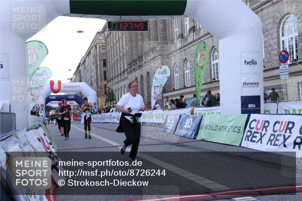 07.09.2025 - BARMER Alsterlauf Strokosch-Dieckow http://msf.ph/oto/8726244 07.09.2025 10:27:47 Ziel 2008, 2119, 2179, 4858, 5327, 6171 meine-sportfotos.de