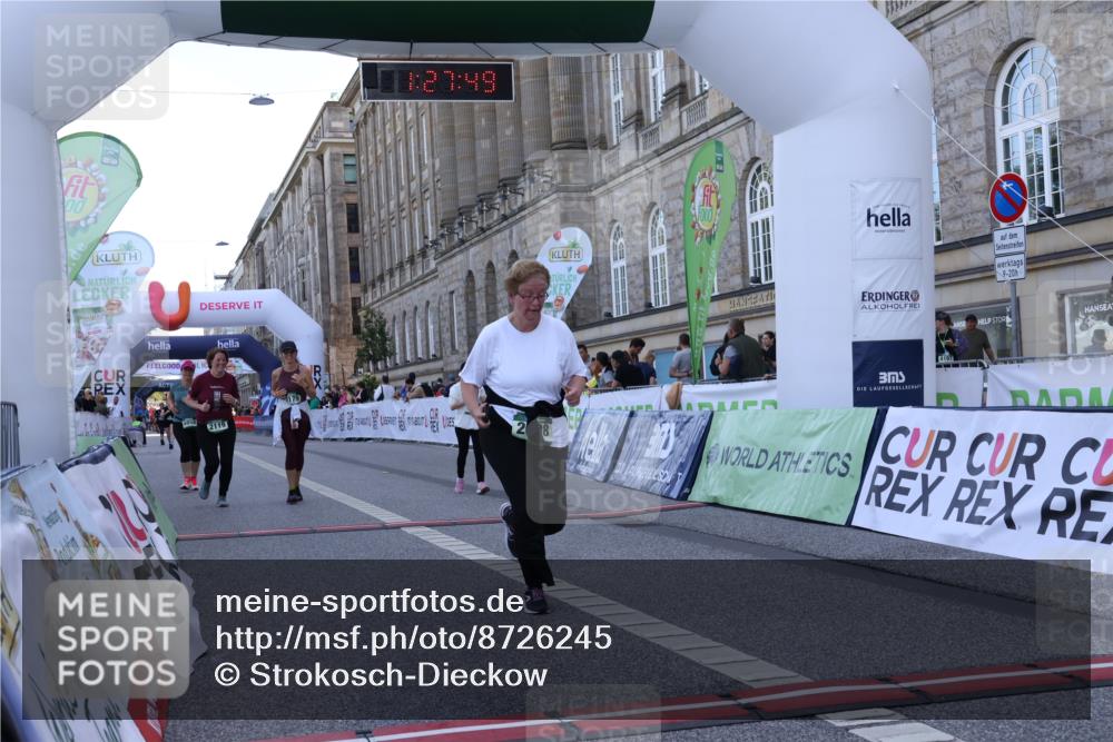 07.09.2025 - BARMER Alsterlauf Strokosch-Dieckow http://msf.ph/oto/8726245 07.09.2025 10:27:47 Ziel 2008, 2119, 2179, 4858, 5327, 6171 meine-sportfotos.de