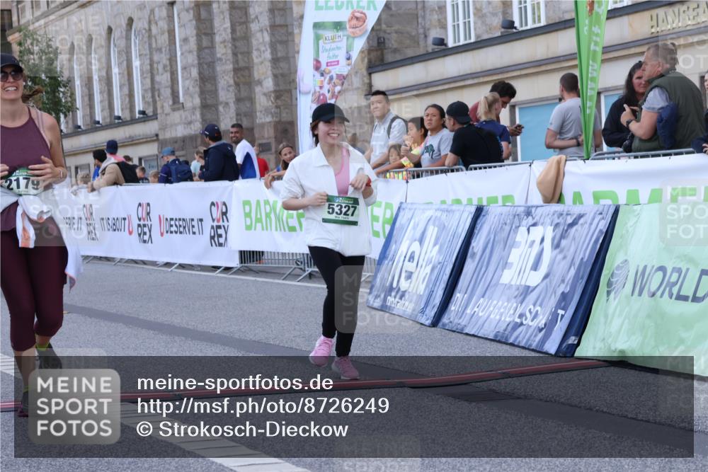 07.09.2025 - BARMER Alsterlauf Strokosch-Dieckow http://msf.ph/oto/8726249 07.09.2025 10:27:49 Ziel 2008, 2119, 2179, 4858, 5327 meine-sportfotos.de