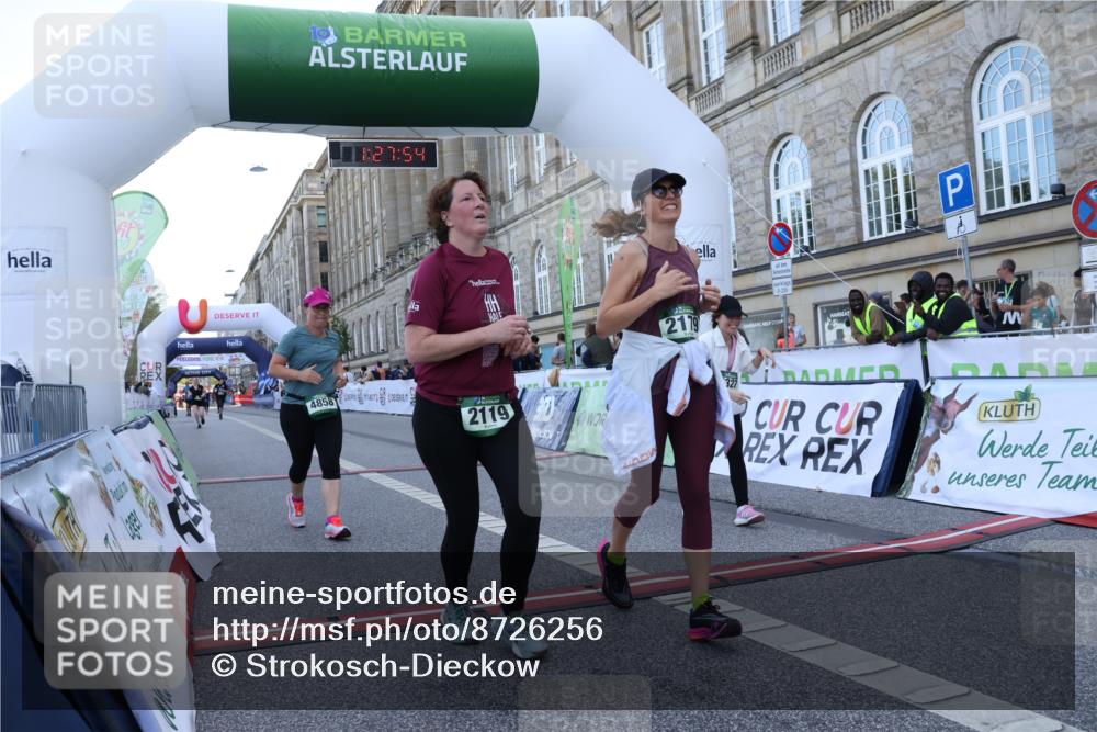 07.09.2025 - BARMER Alsterlauf Strokosch-Dieckow http://msf.ph/oto/8726256 07.09.2025 10:27:52 Ziel 2119, 2179, 2439, 4858, 5327 meine-sportfotos.de