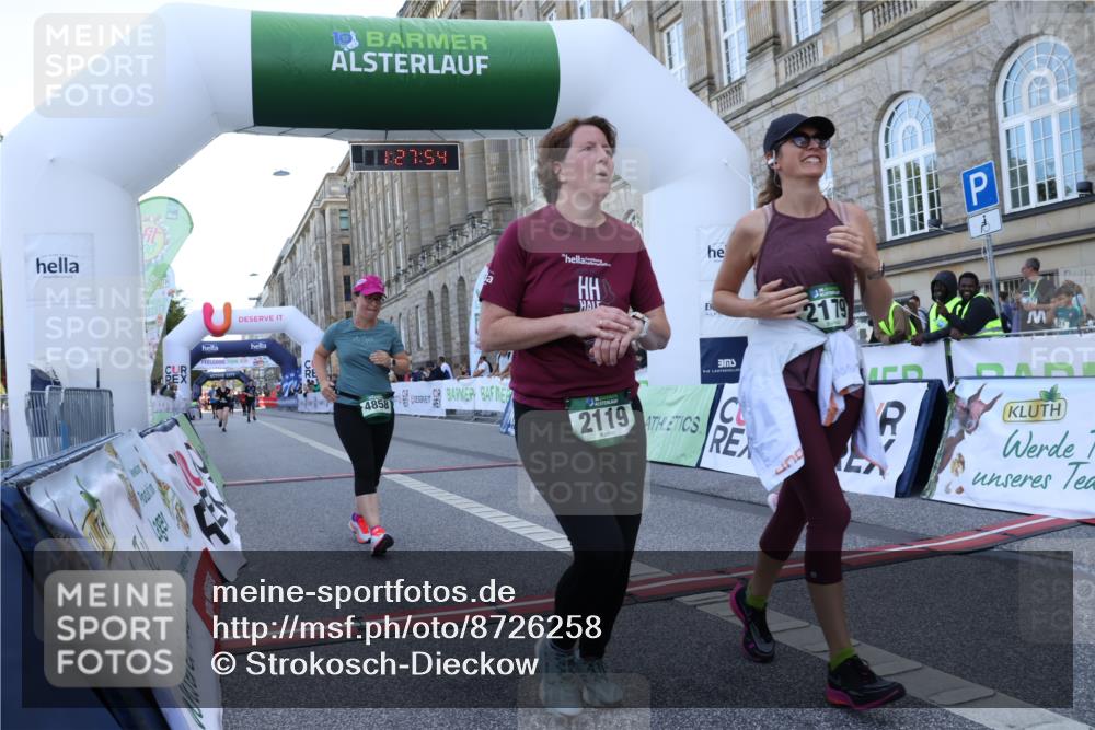 07.09.2025 - BARMER Alsterlauf Strokosch-Dieckow http://msf.ph/oto/8726258 07.09.2025 10:27:52 Ziel 2119, 2179, 2439, 4858, 5327 meine-sportfotos.de