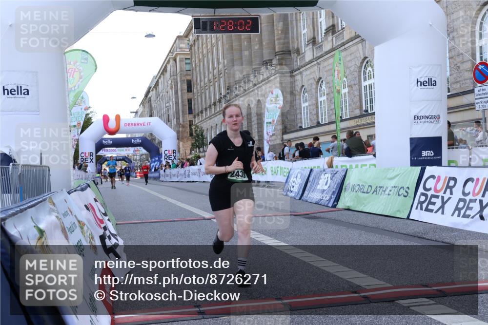 07.09.2025 - BARMER Alsterlauf Strokosch-Dieckow http://msf.ph/oto/8726271 07.09.2025 10:28:00 Ziel 2439, 5128 meine-sportfotos.de