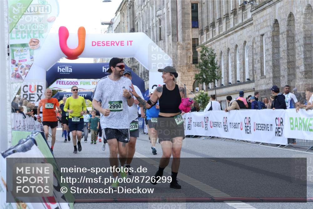 07.09.2025 - BARMER Alsterlauf Strokosch-Dieckow http://msf.ph/oto/8726299 07.09.2025 10:28:30 Ziel 2135, 2136, 2239, 2990, 3746, 3872, 4994 meine-sportfotos.de