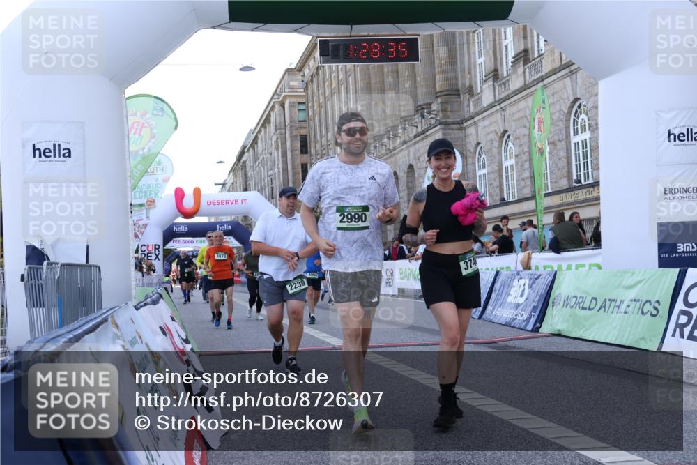 07.09.2025 - BARMER Alsterlauf Strokosch-Dieckow http://msf.ph/oto/8726307 07.09.2025 10:28:33 Ziel 2135, 2136, 2239, 2990, 3746, 3872, 4994, 5097, 5098 meine-sportfotos.de