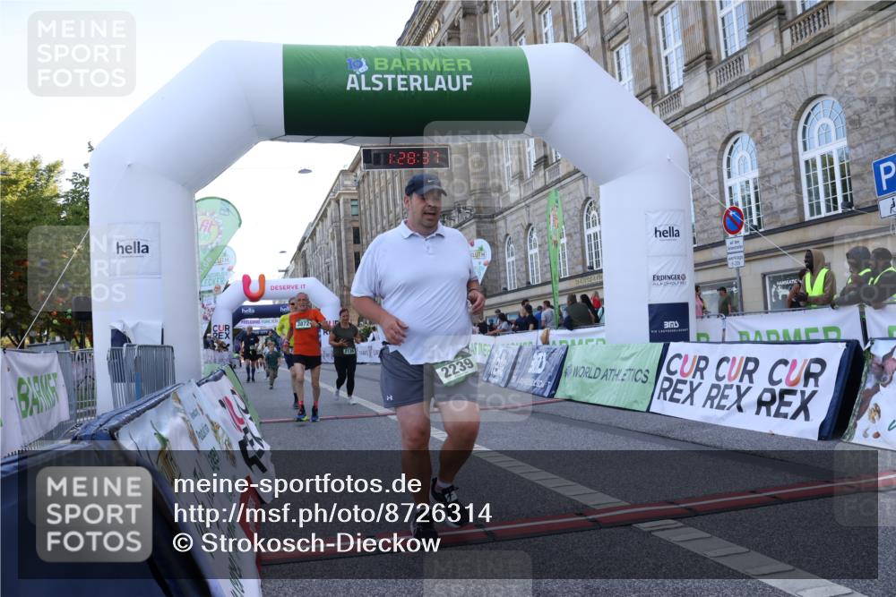 07.09.2025 - BARMER Alsterlauf Strokosch-Dieckow http://msf.ph/oto/8726314 07.09.2025 10:28:35 Ziel 2135, 2136, 2239, 2990, 3746, 3872, 4994, 5097, 5098, 5275, 5276 meine-sportfotos.de