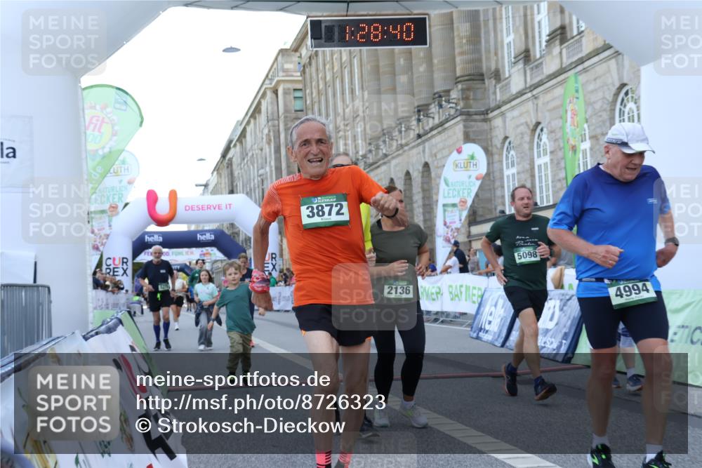 07.09.2025 - BARMER Alsterlauf Strokosch-Dieckow http://msf.ph/oto/8726323 07.09.2025 10:28:38 Ziel 2135, 2136, 2239, 3872, 4994, 5097, 5098, 5275, 5276, 5668, 5669, 6224 meine-sportfotos.de