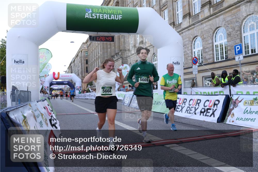 07.09.2025 - BARMER Alsterlauf Strokosch-Dieckow http://msf.ph/oto/8726349 07.09.2025 10:28:47 Ziel 5275, 5276, 5668, 5669, 6224 meine-sportfotos.de
