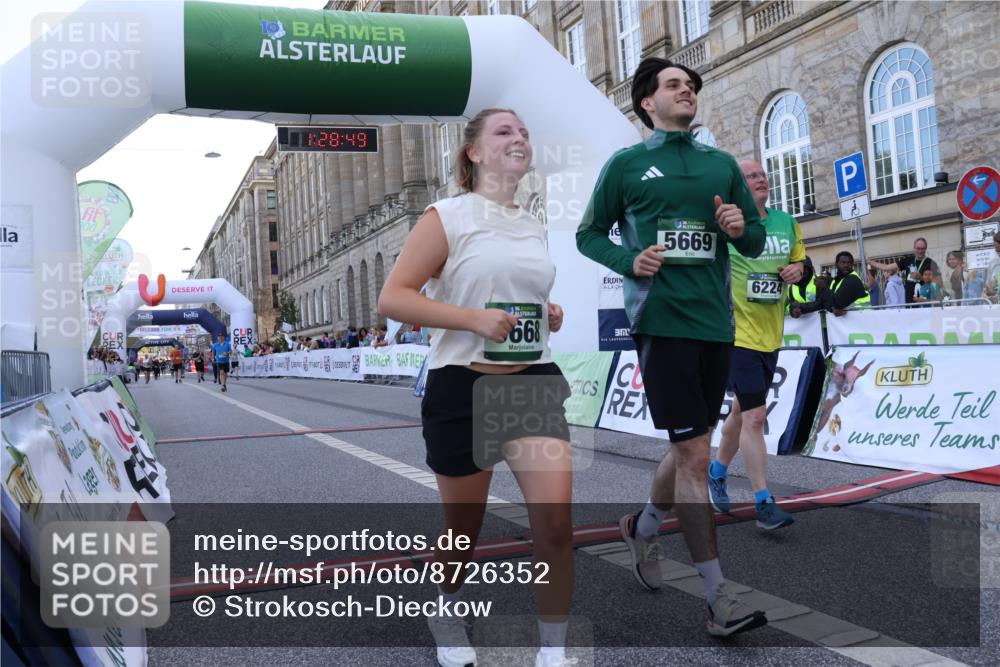 07.09.2025 - BARMER Alsterlauf Strokosch-Dieckow http://msf.ph/oto/8726352 07.09.2025 10:28:48 Ziel 3508, 5668, 5669, 6224 meine-sportfotos.de