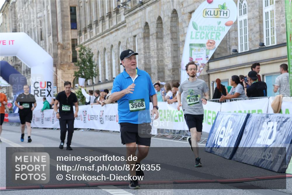 07.09.2025 - BARMER Alsterlauf Strokosch-Dieckow http://msf.ph/oto/8726355 07.09.2025 10:28:54 Ziel 2069, 2070, 2771, 2848, 3508 meine-sportfotos.de