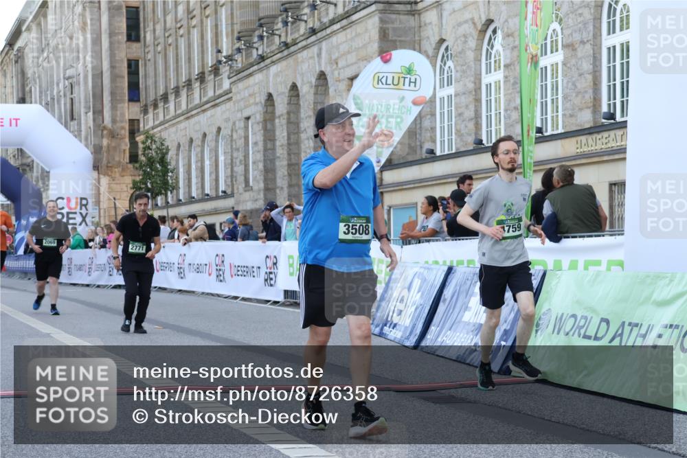 07.09.2025 - BARMER Alsterlauf Strokosch-Dieckow http://msf.ph/oto/8726358 07.09.2025 10:28:55 Ziel 2069, 2070, 2771, 2848, 3508 meine-sportfotos.de