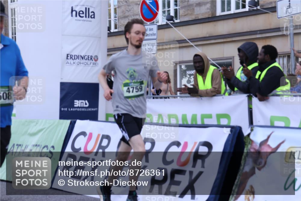 07.09.2025 - BARMER Alsterlauf Strokosch-Dieckow http://msf.ph/oto/8726361 07.09.2025 10:28:56 Ziel 2069, 2070, 2771, 2848, 3508 meine-sportfotos.de