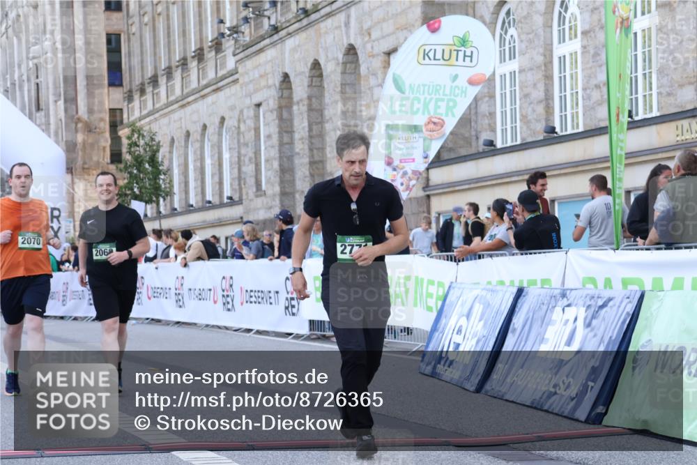 07.09.2025 - BARMER Alsterlauf Strokosch-Dieckow http://msf.ph/oto/8726365 07.09.2025 10:28:59 Ziel 2069, 2070, 2771, 2848, 3508 meine-sportfotos.de