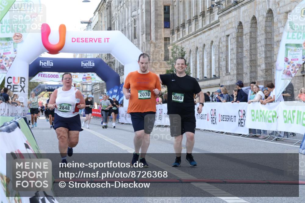 07.09.2025 - BARMER Alsterlauf Strokosch-Dieckow http://msf.ph/oto/8726368 07.09.2025 10:29:00 Ziel 2069, 2070, 2771, 2848, 3508 meine-sportfotos.de