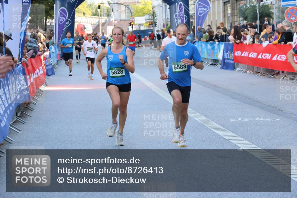 07.09.2025 - BARMER Alsterlauf Strokosch-Dieckow http://msf.ph/oto/8726413 07.09.2025 09:42:01 Ziel 2799, 2871, 3690, 3924, 4652, 5120, 5763 meine-sportfotos.de