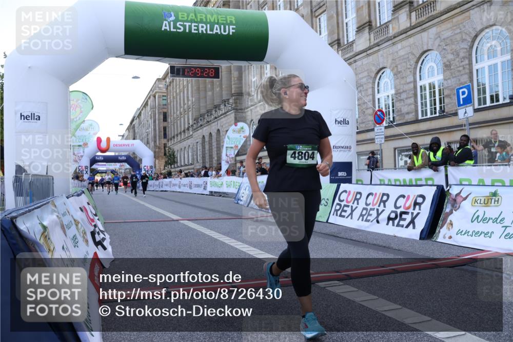 07.09.2025 - BARMER Alsterlauf Strokosch-Dieckow http://msf.ph/oto/8726430 07.09.2025 10:29:26 Ziel 3457, 3560, 4201, 4804 meine-sportfotos.de